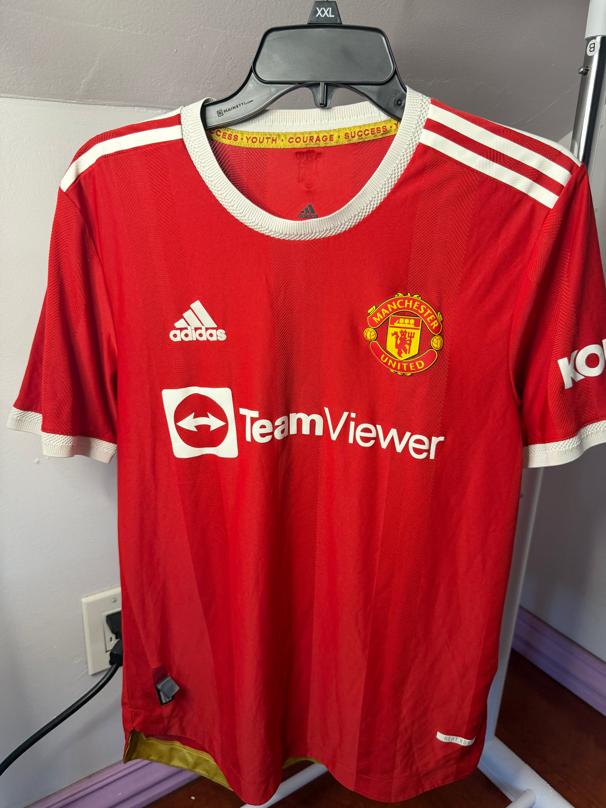 Authentic Manchester United 2021/22 Home Kit