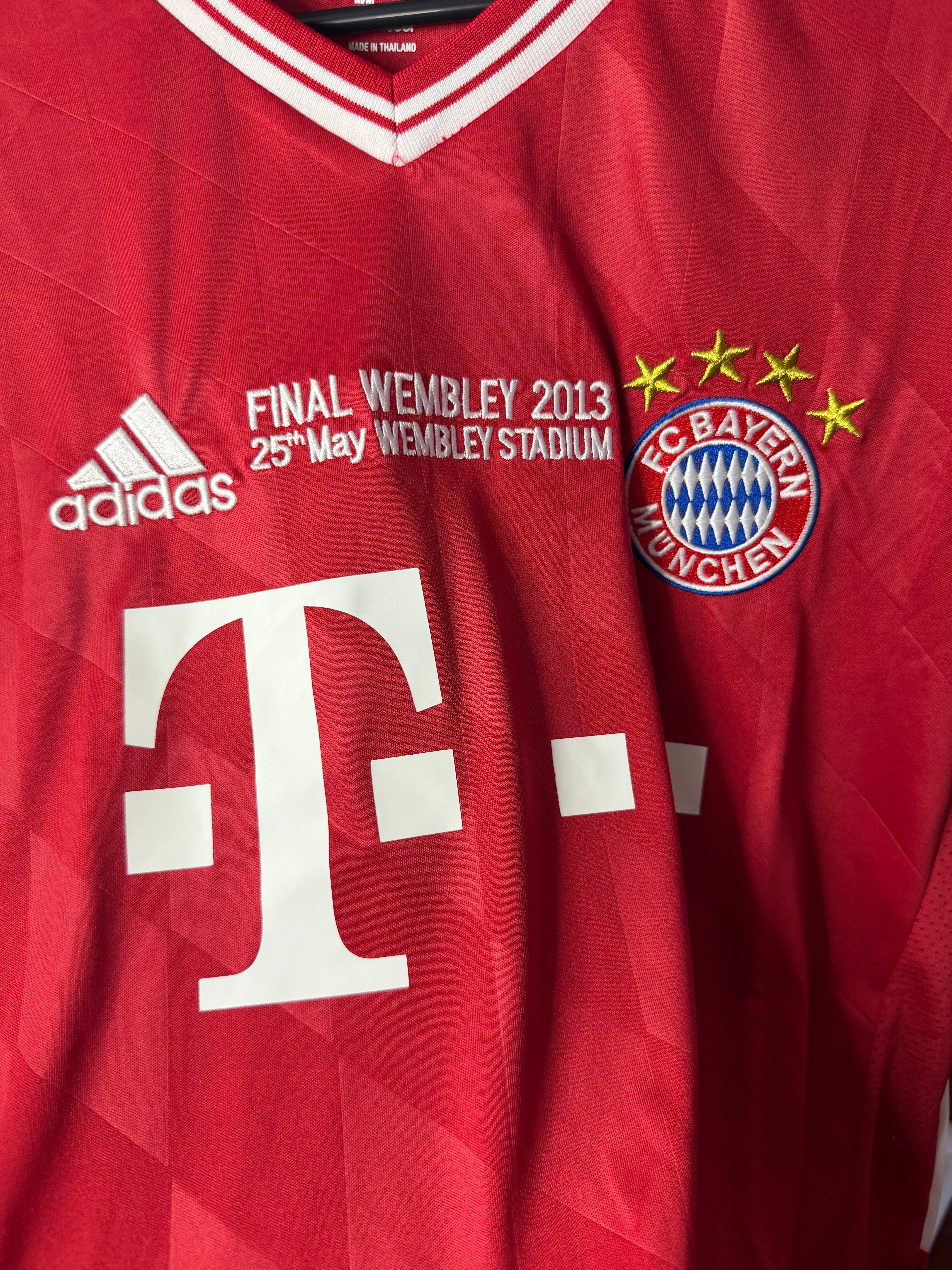 Bay 2013/14 Home Kit | AR#10