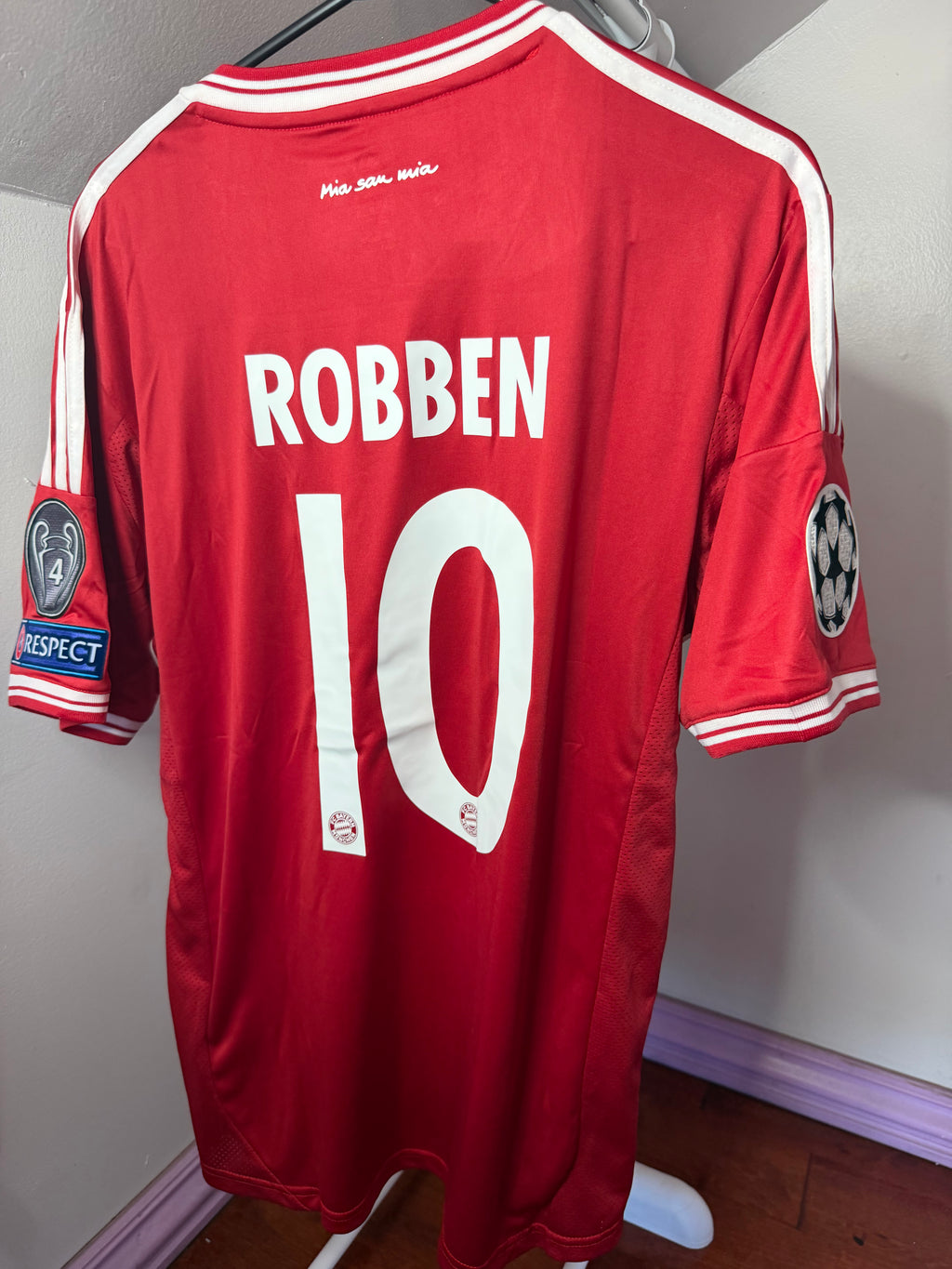 Bay 2013/14 Home Kit | AR#10